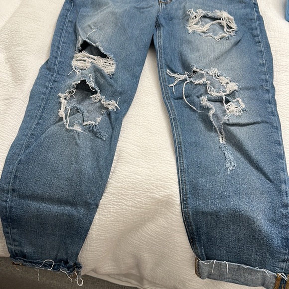 Joe’s jeans size 31. Distressed denim - Picture 2 of 3